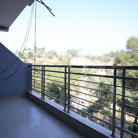 Sky Home Train View Касаули Экстерьер фото