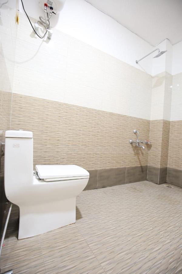 Sky Home Train View Касаули Экстерьер фото